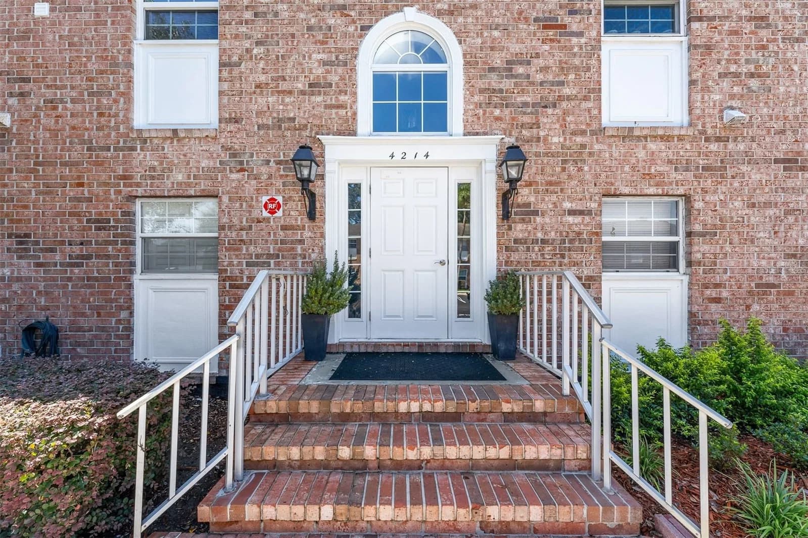 4214 LAKE UNDERHILL Road #C
