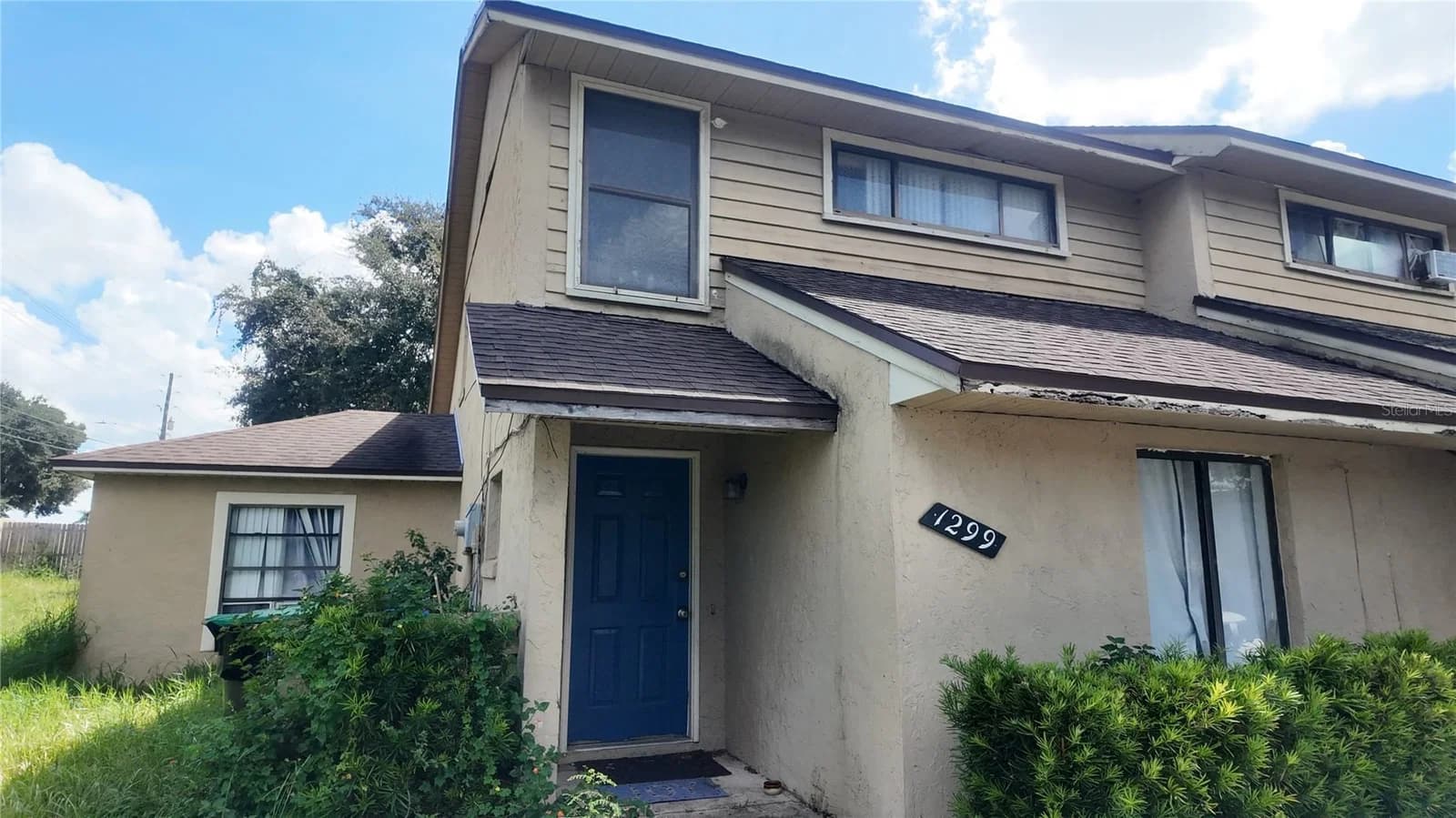 1299 WOODMAN Way #1