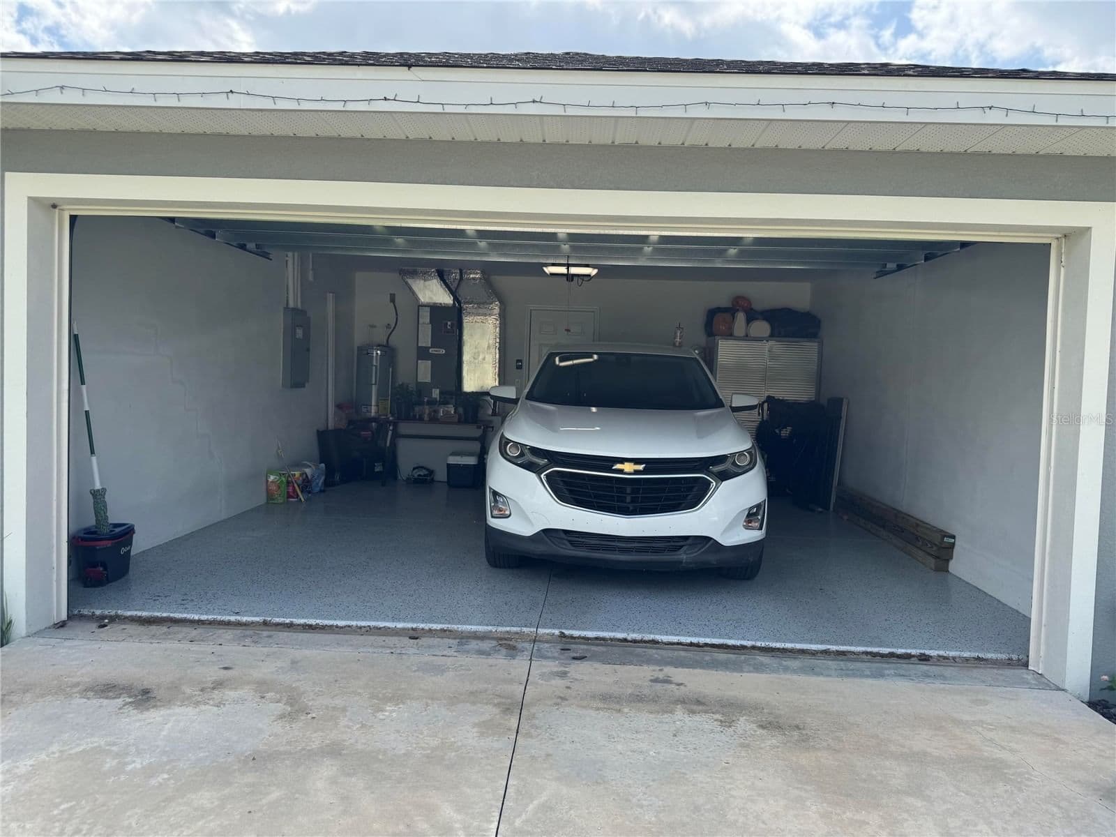 19 WILLOW RUN