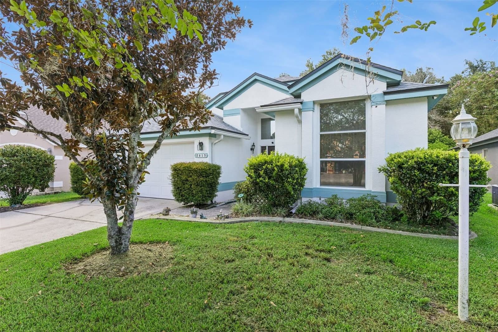 2615 BURWOOD