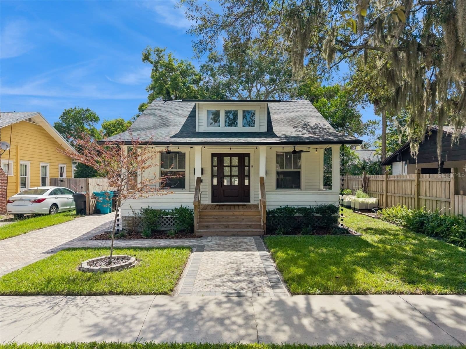 809 HYER, Orlando, FL