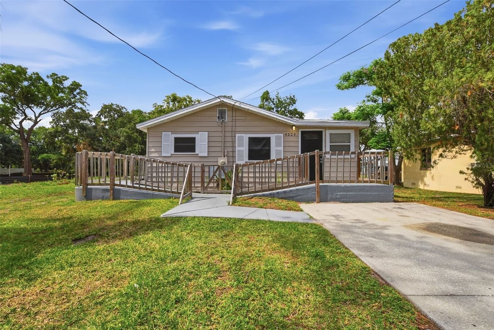 4229 LENOX