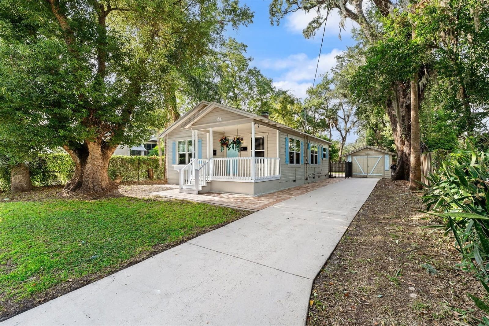 1615 E CONCORD