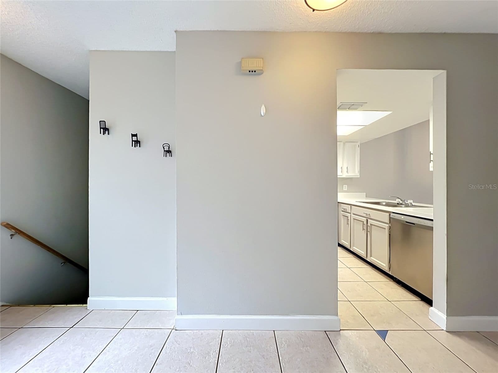 4370 WHITE PINE