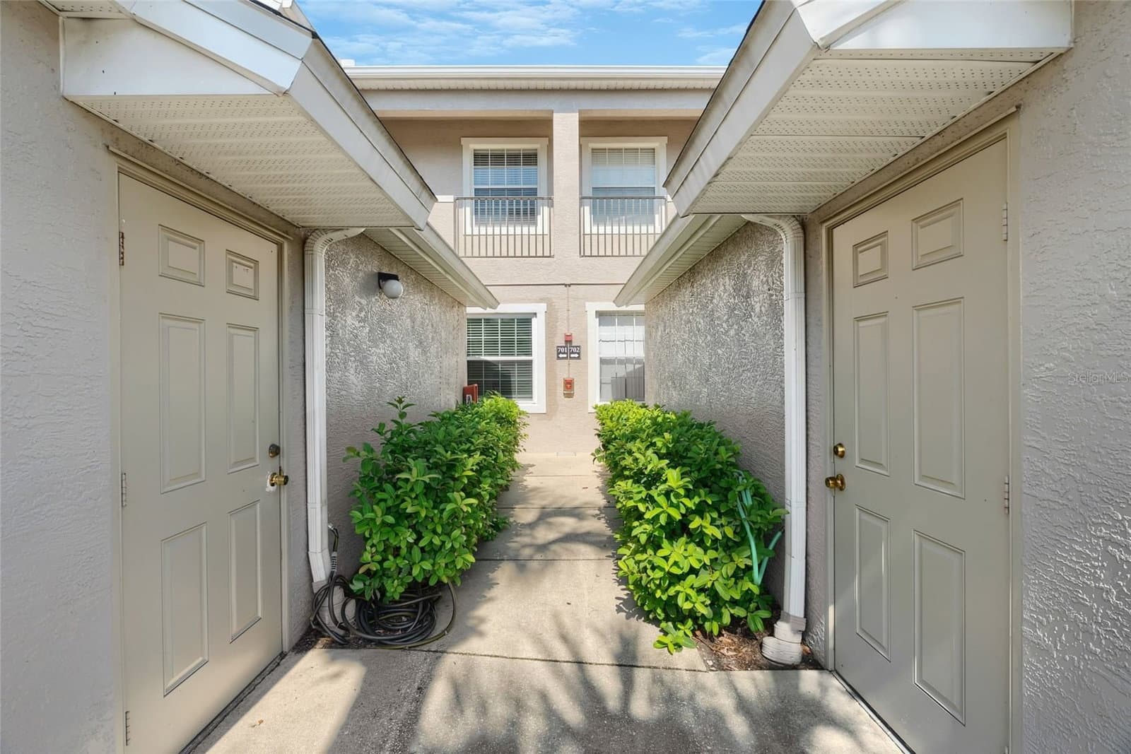 9416 MYRTLE CREEK