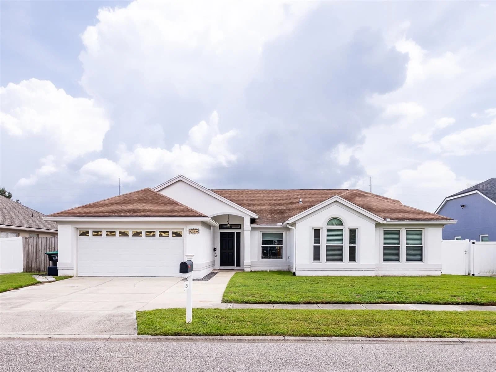 2540 ROLLING BROAK Drive