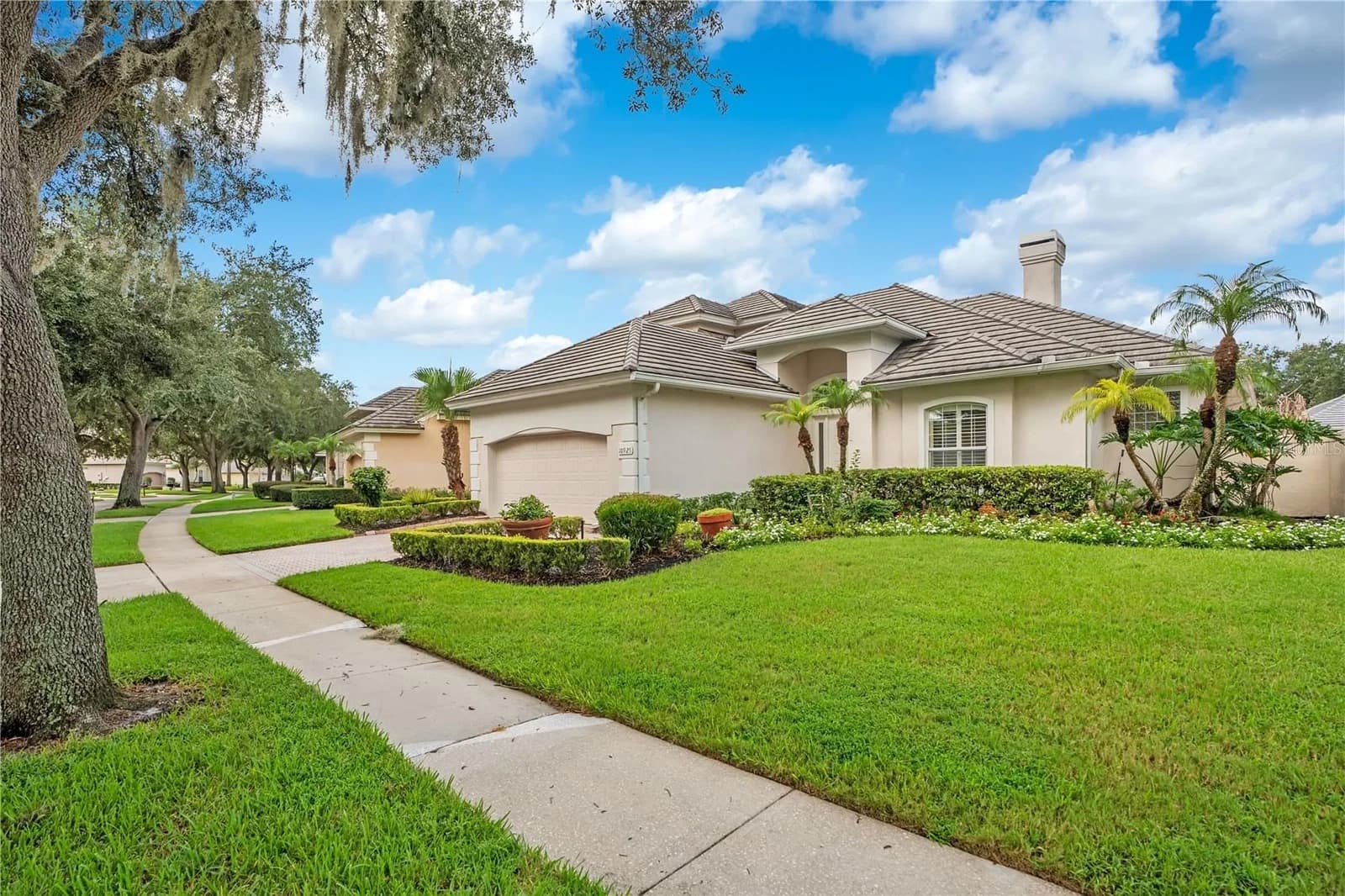 10925 WOODCHASE Circle