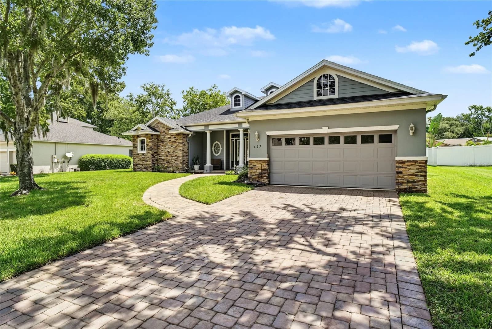 427 TIERRA VERDE Lane
