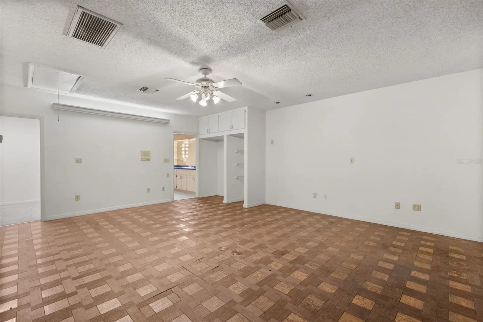 3889 LAKE ORLANDO