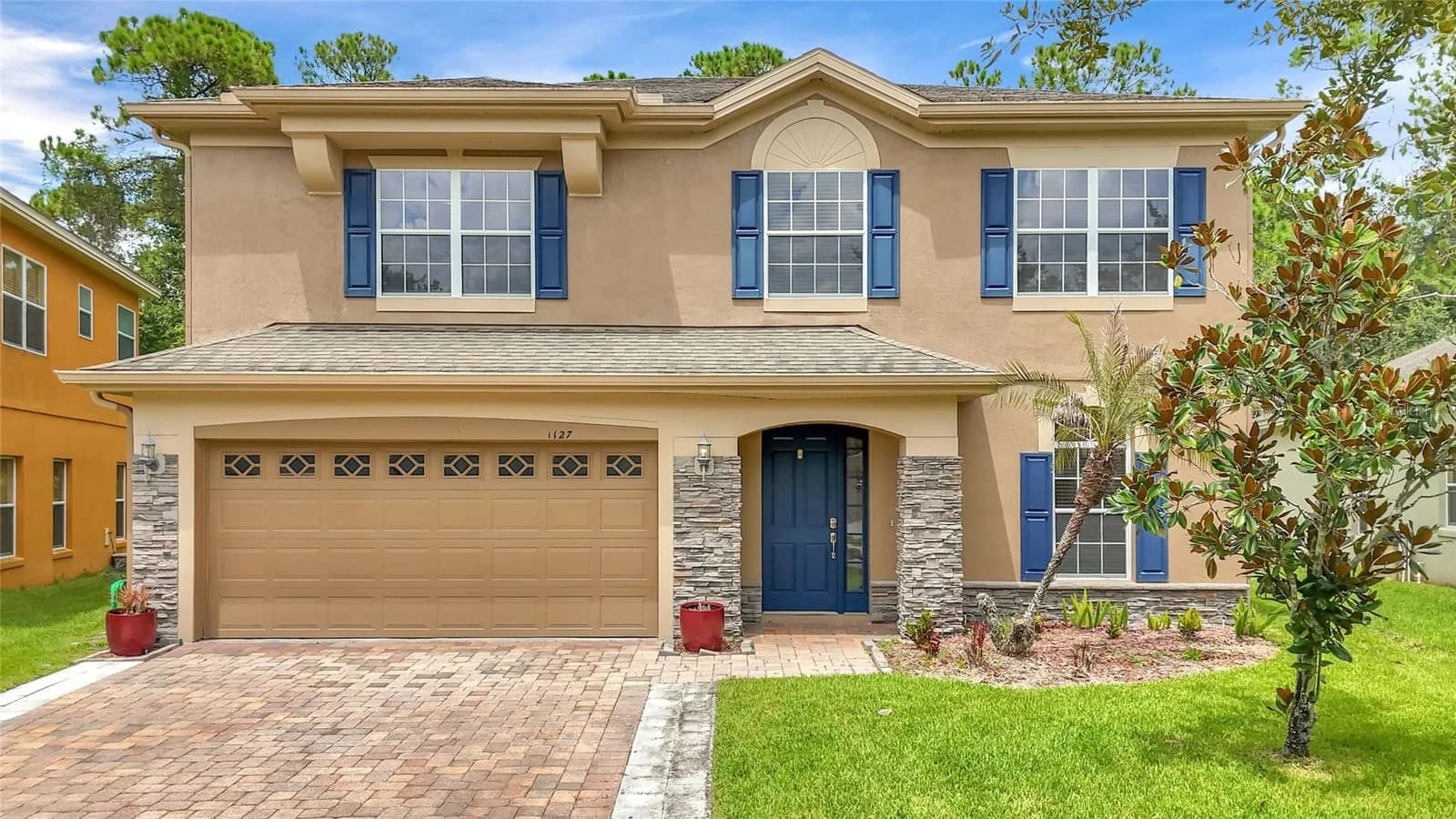 1127 CRANE CREST Way