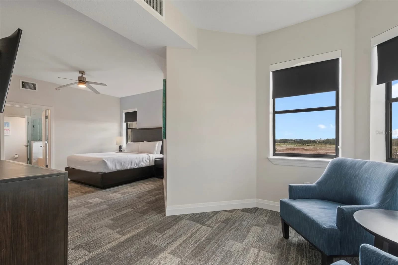 14501 GROVE RESORT Avenue #2542