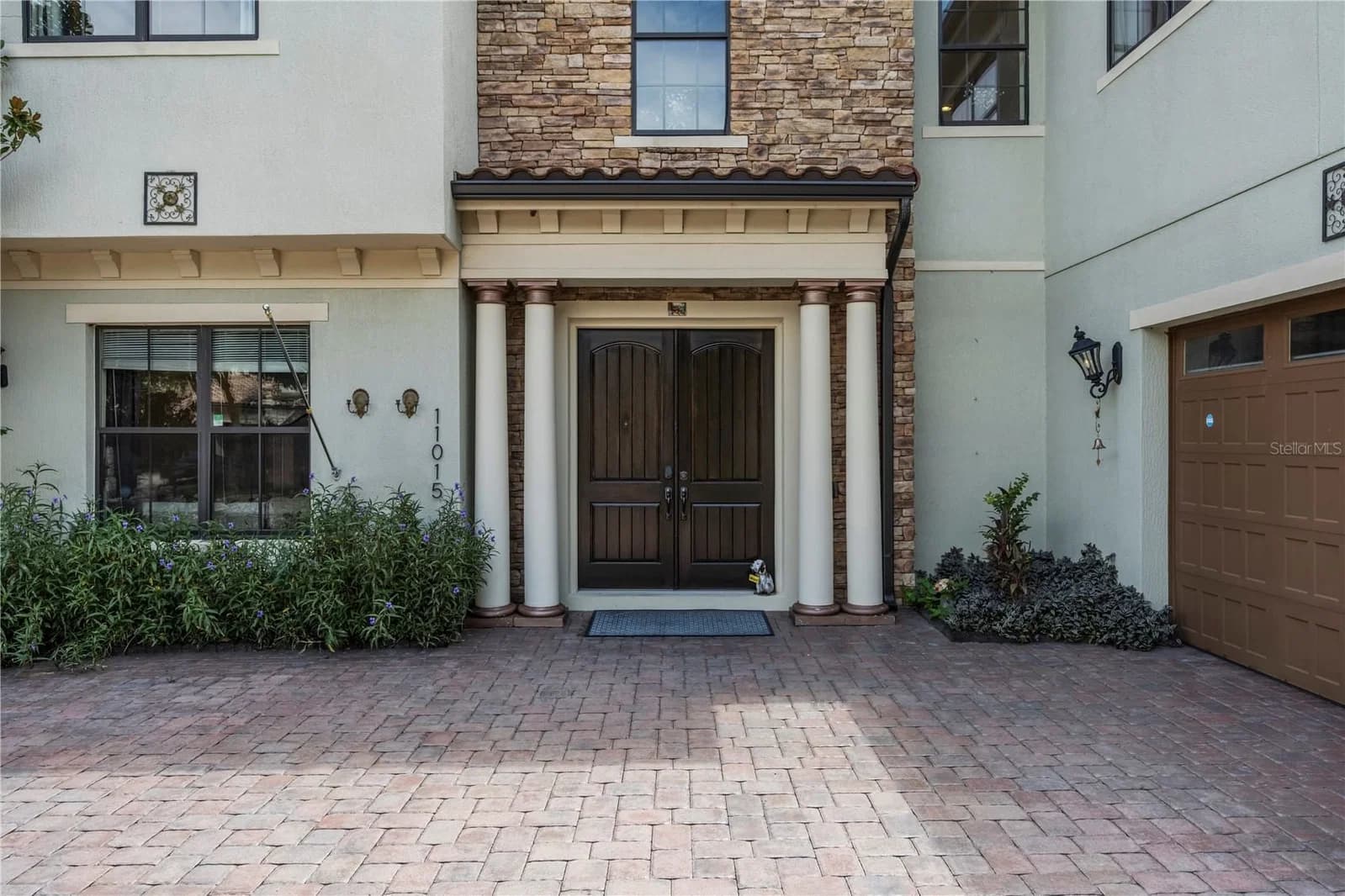 11015 MOBBERLEY Circle