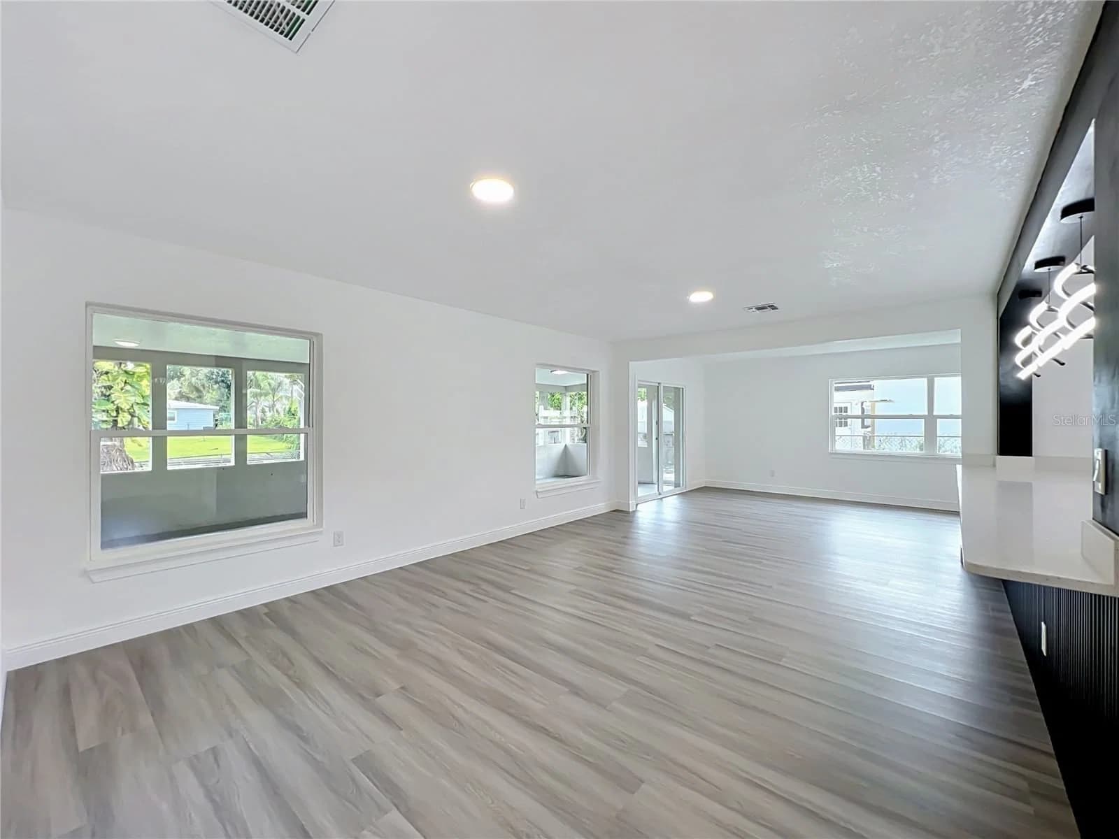 3202 TRADEWINDS