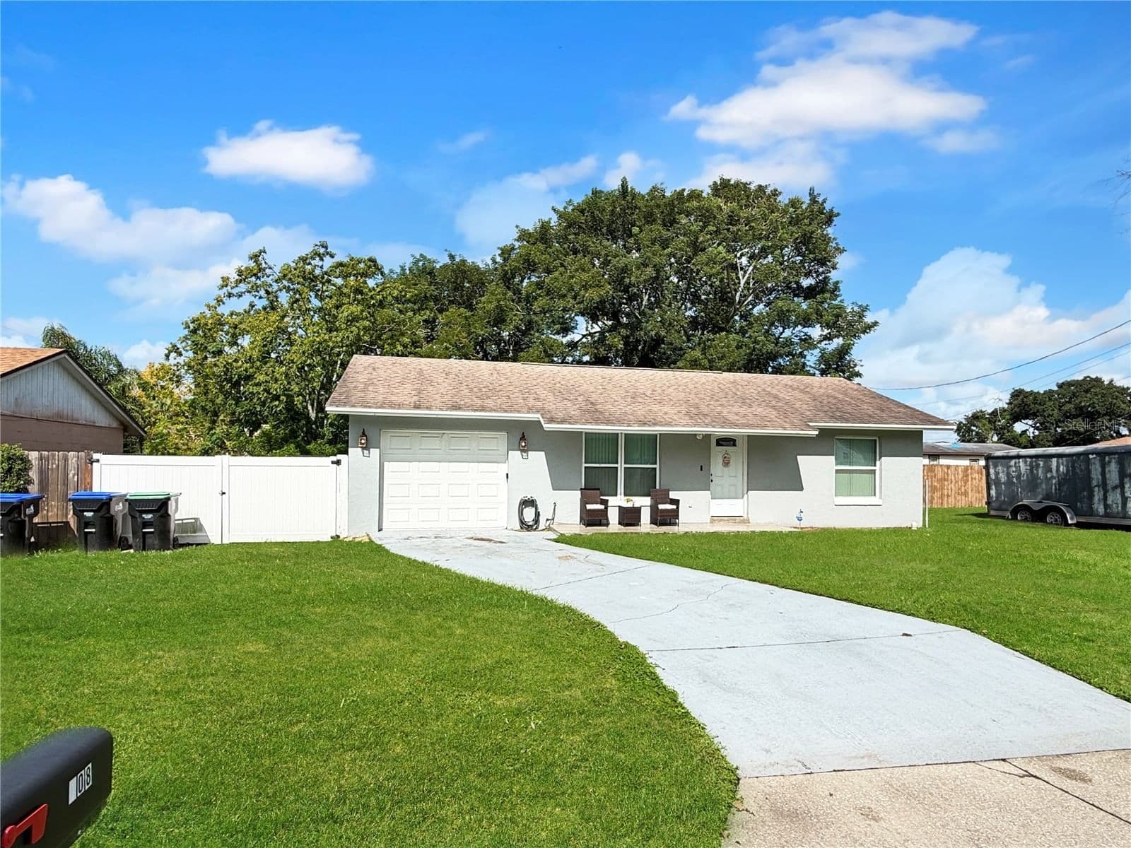 108 LAMAR
