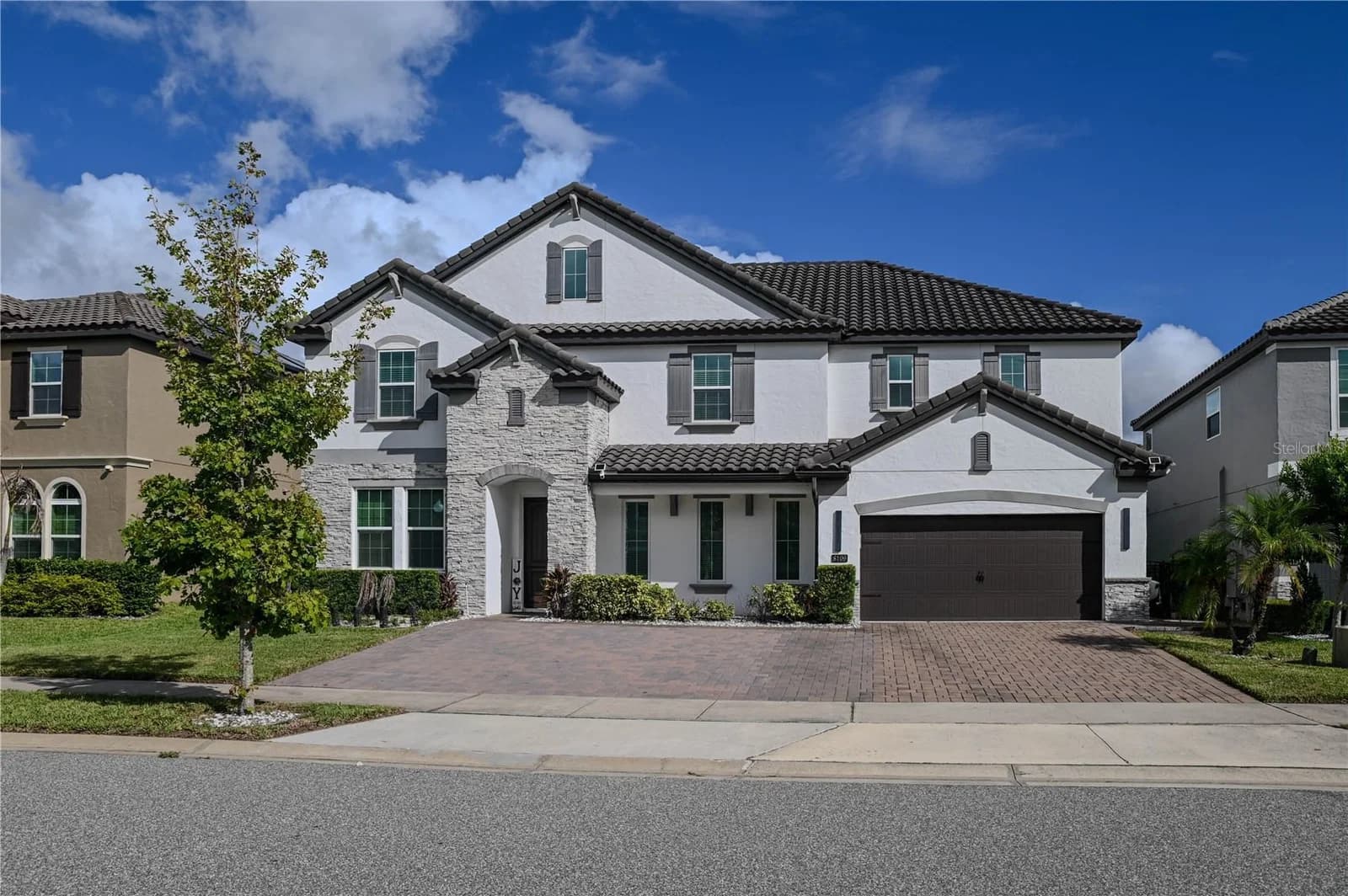 8109 LUDINGTON Circle