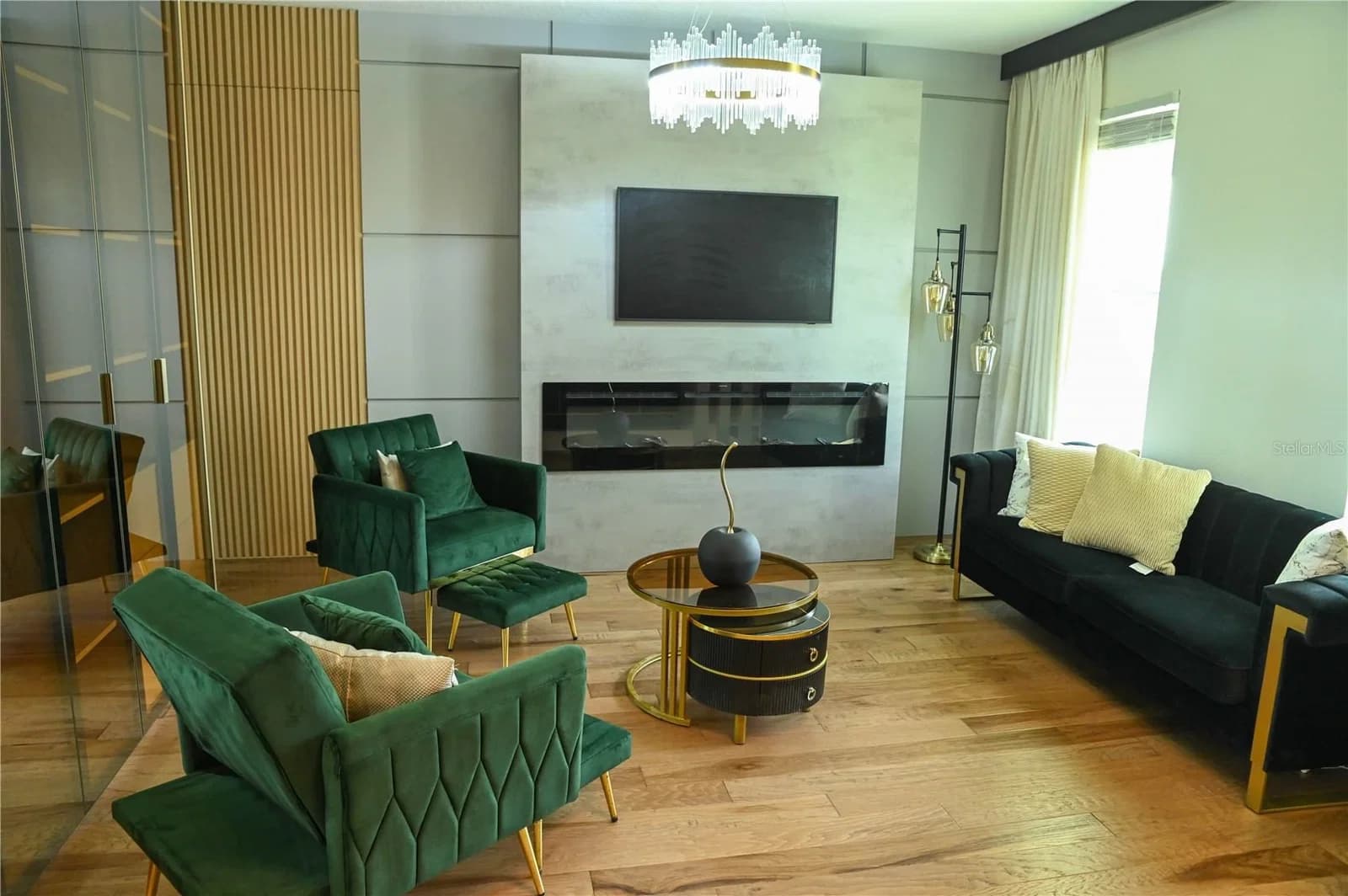 8109 LUDINGTON Circle