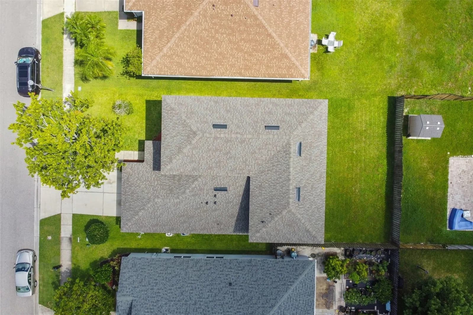 813 CLIFTON HILLS ST.