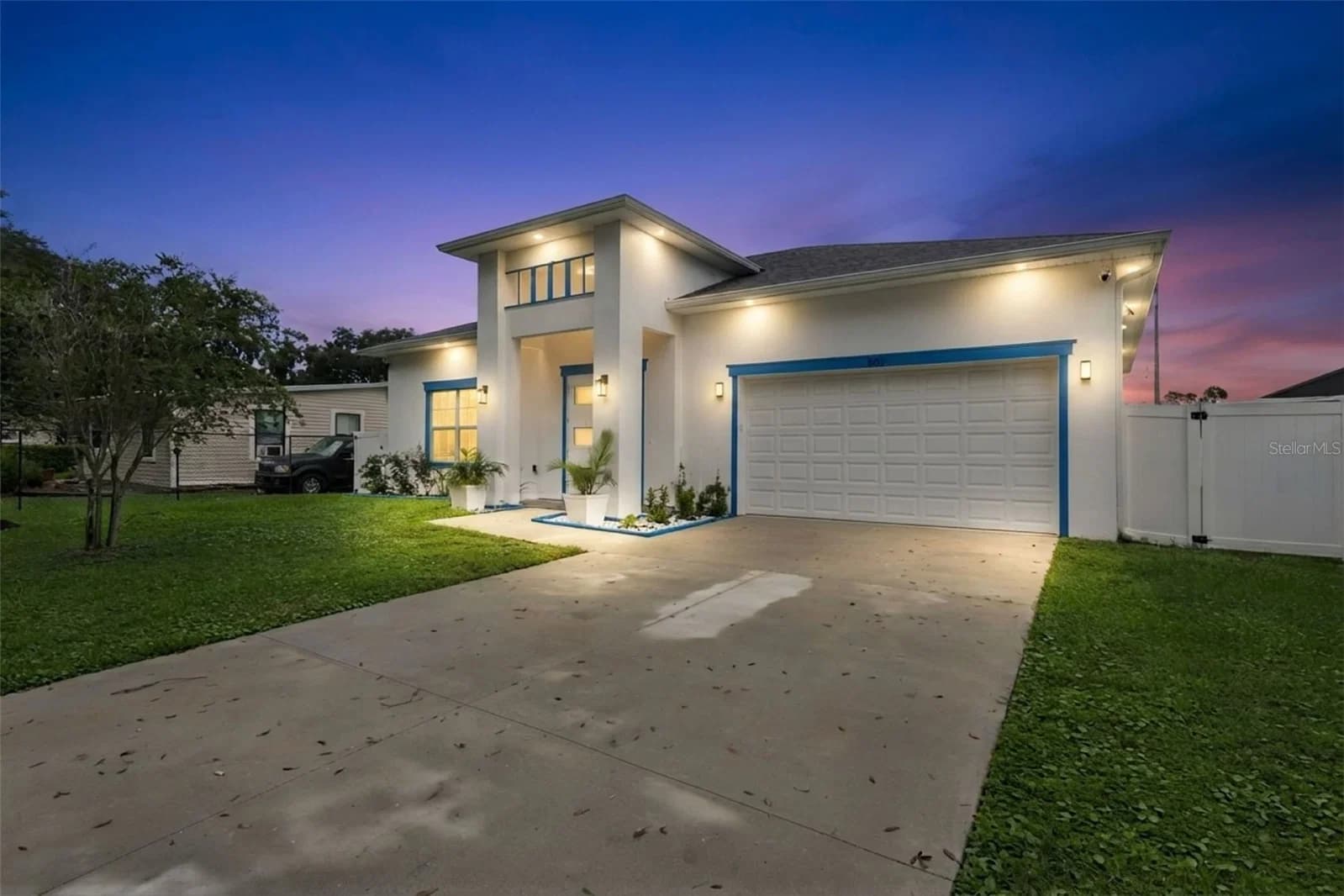 809 BURCH Avenue