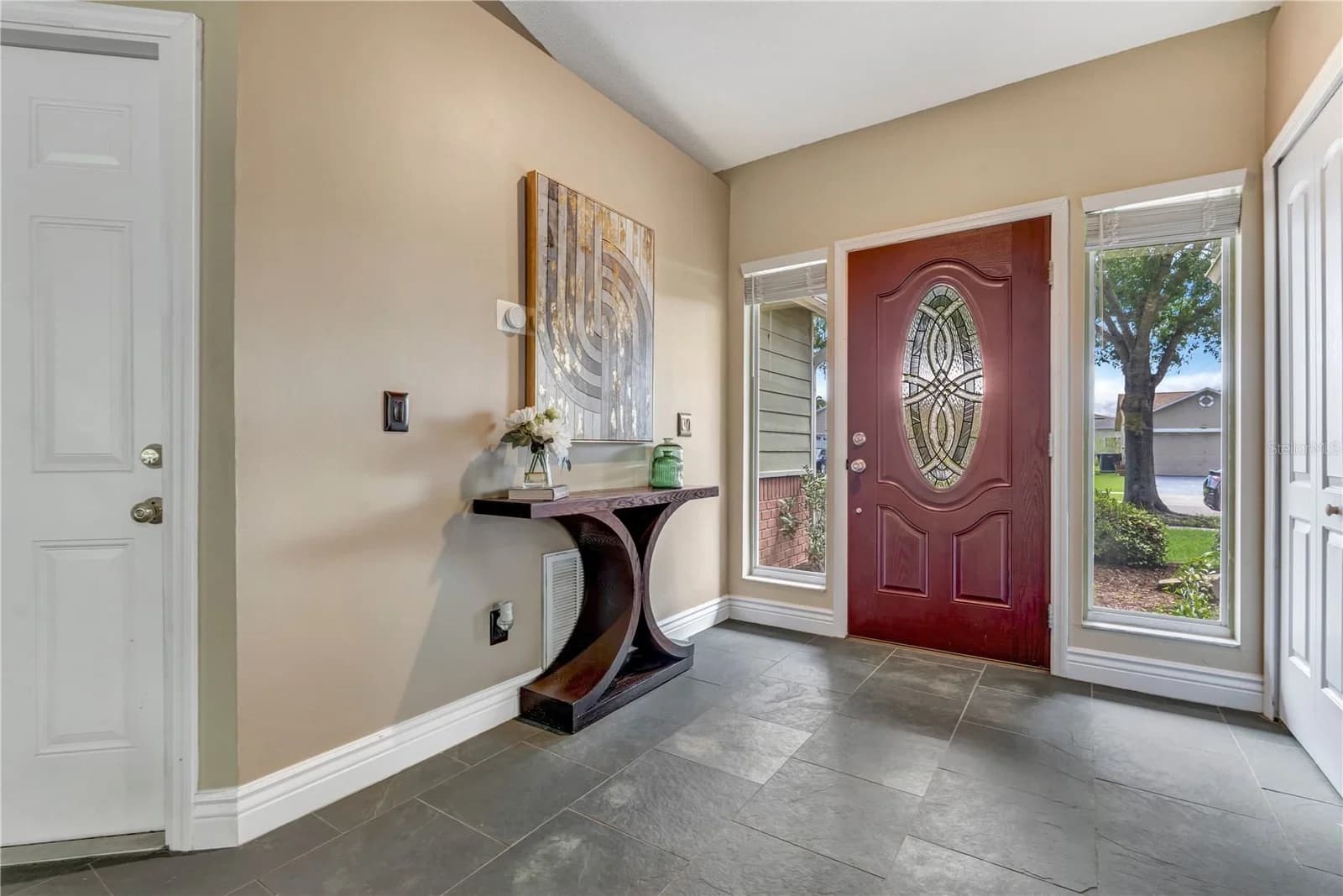 1324 SILVERTHORN Drive