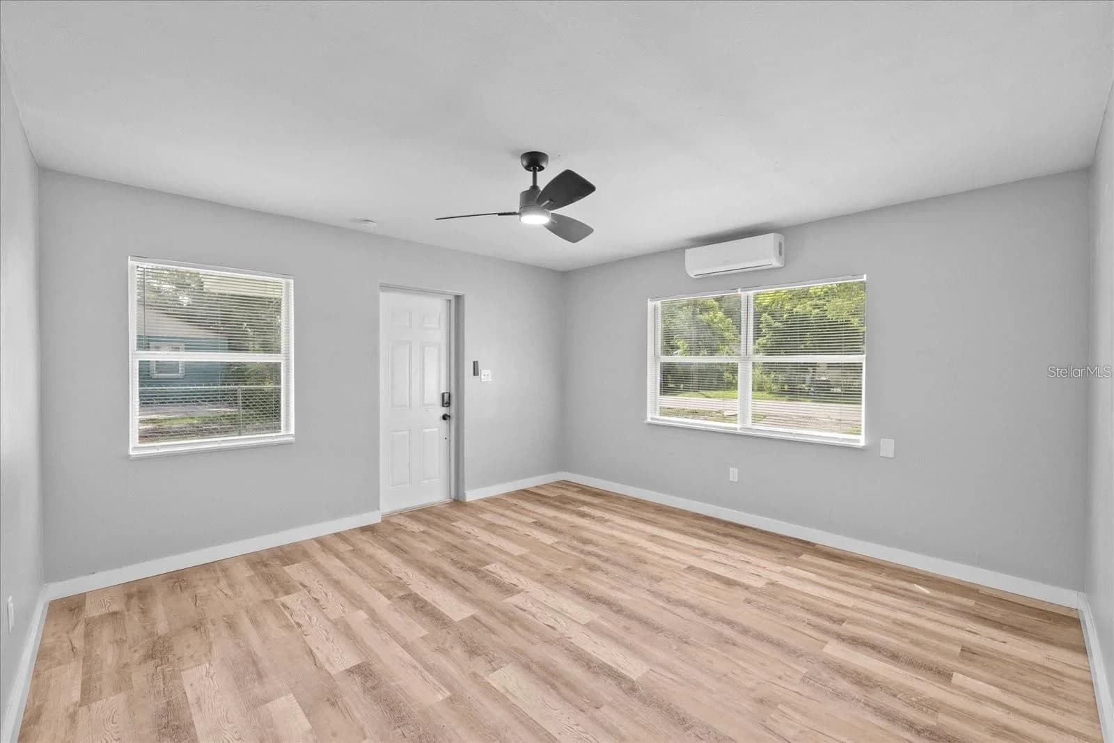 405 NE AVENUE M