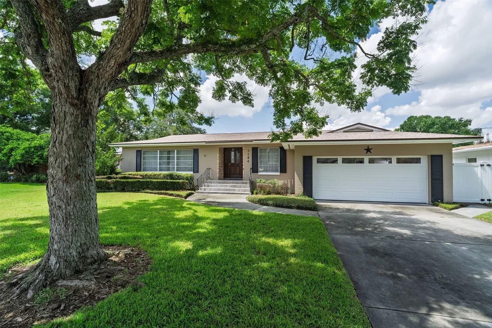 3206 ARDSLEY Drive