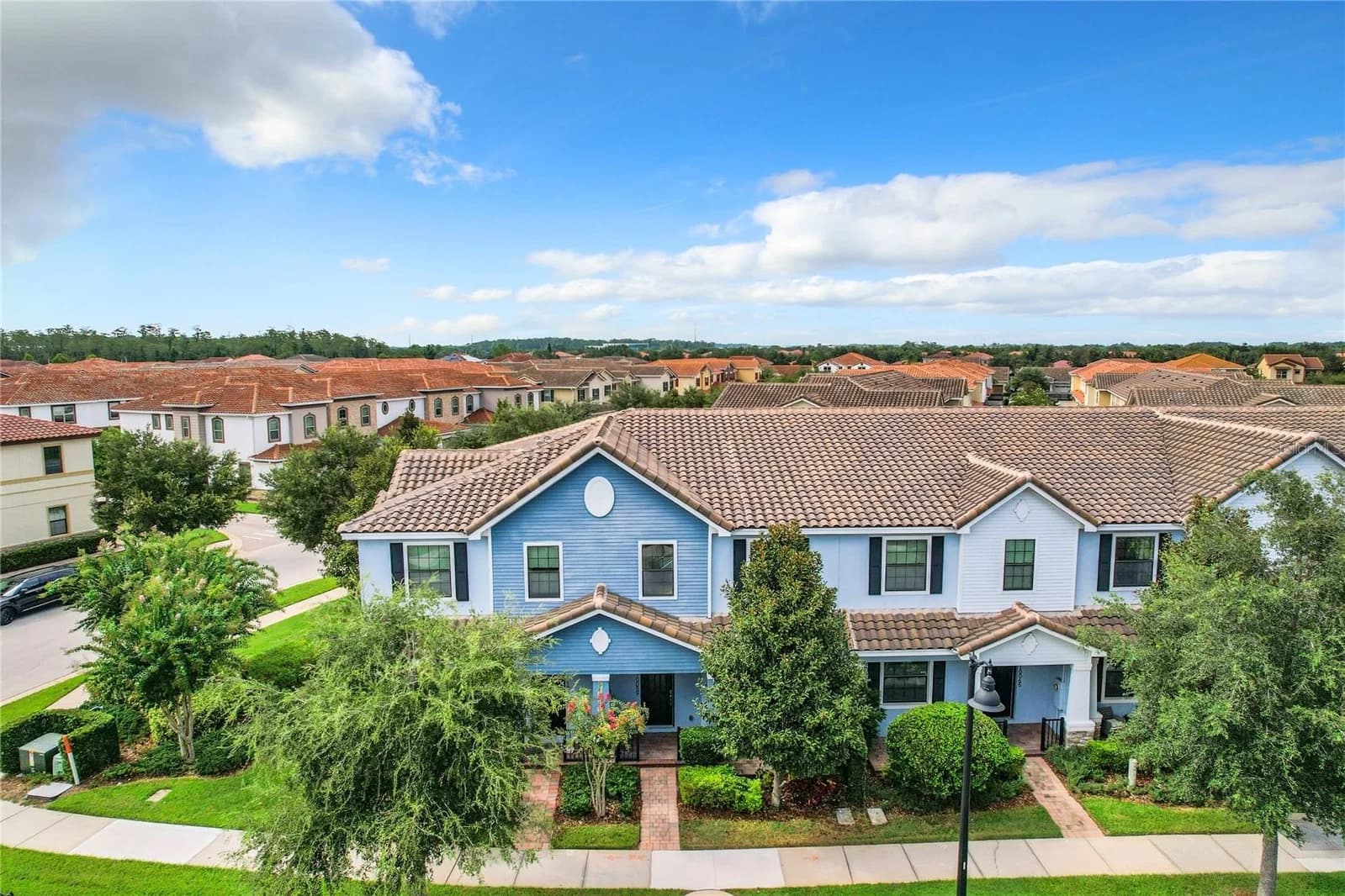 10059 EAGLE CREEK CENTER Boulevard