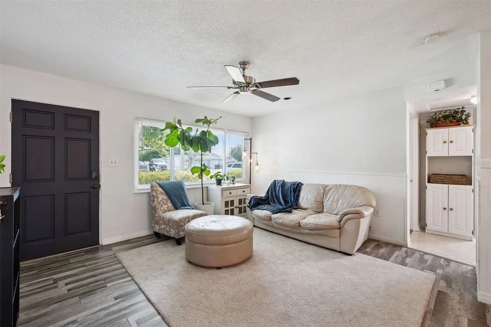 6316 HILLWOOD Drive