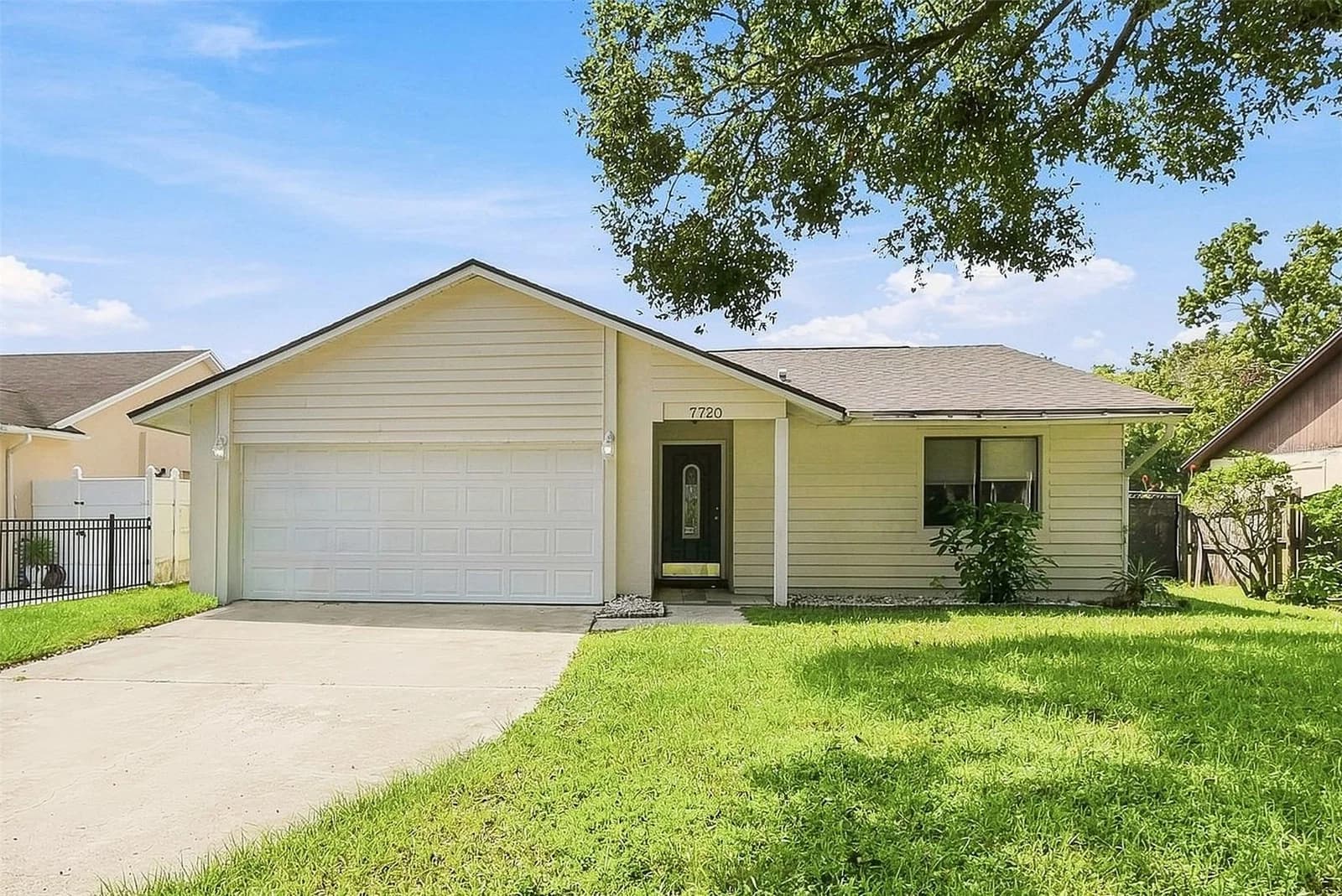 7720 LAKESIDE WOODS Drive