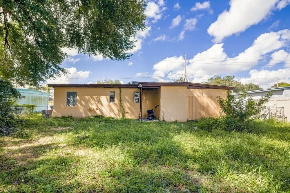 1227 PINE HILLS Road