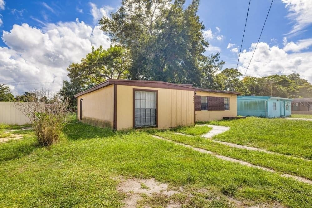 1227 PINE HILLS Road