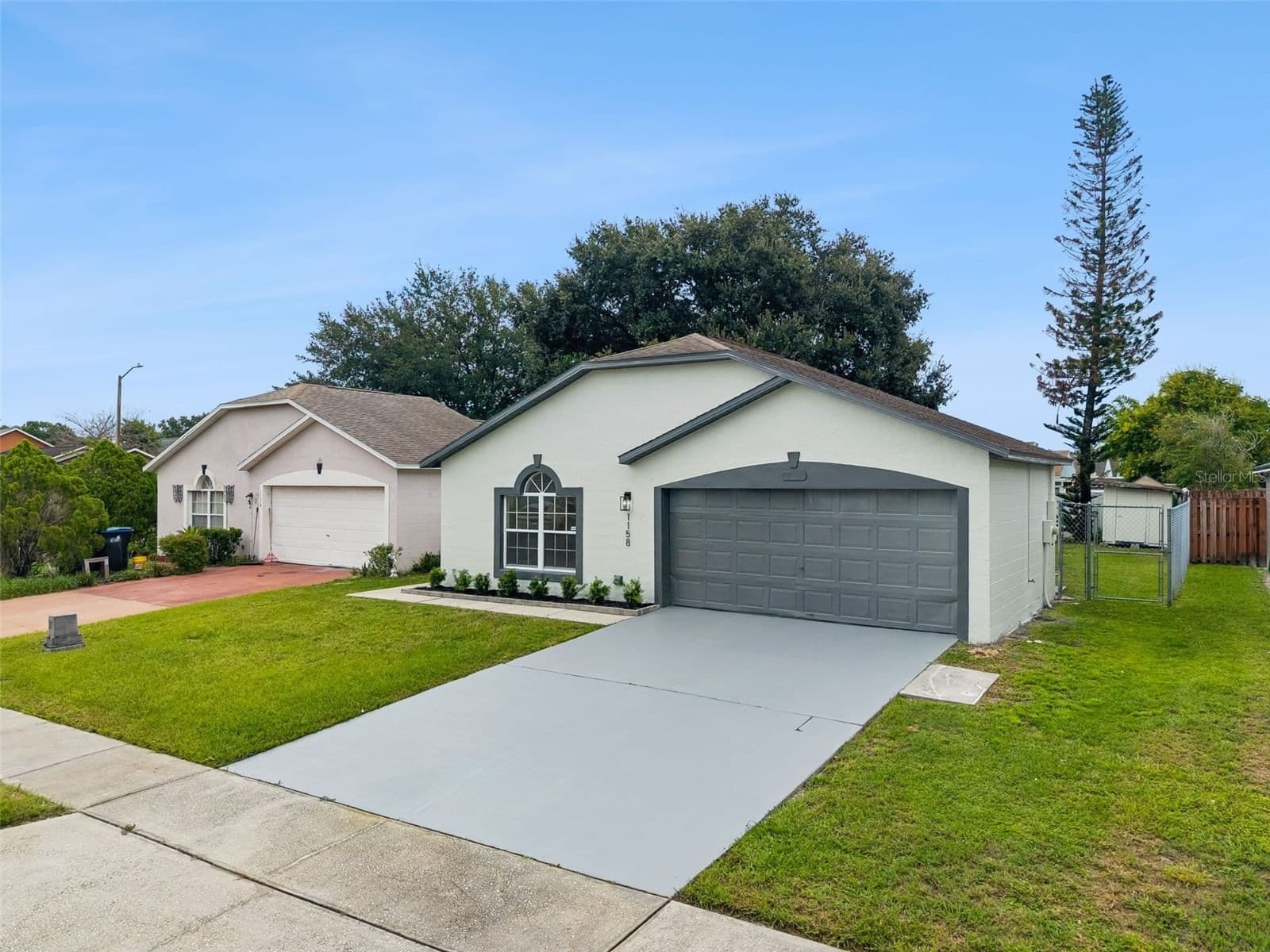 1158 VISTA PALMA Way