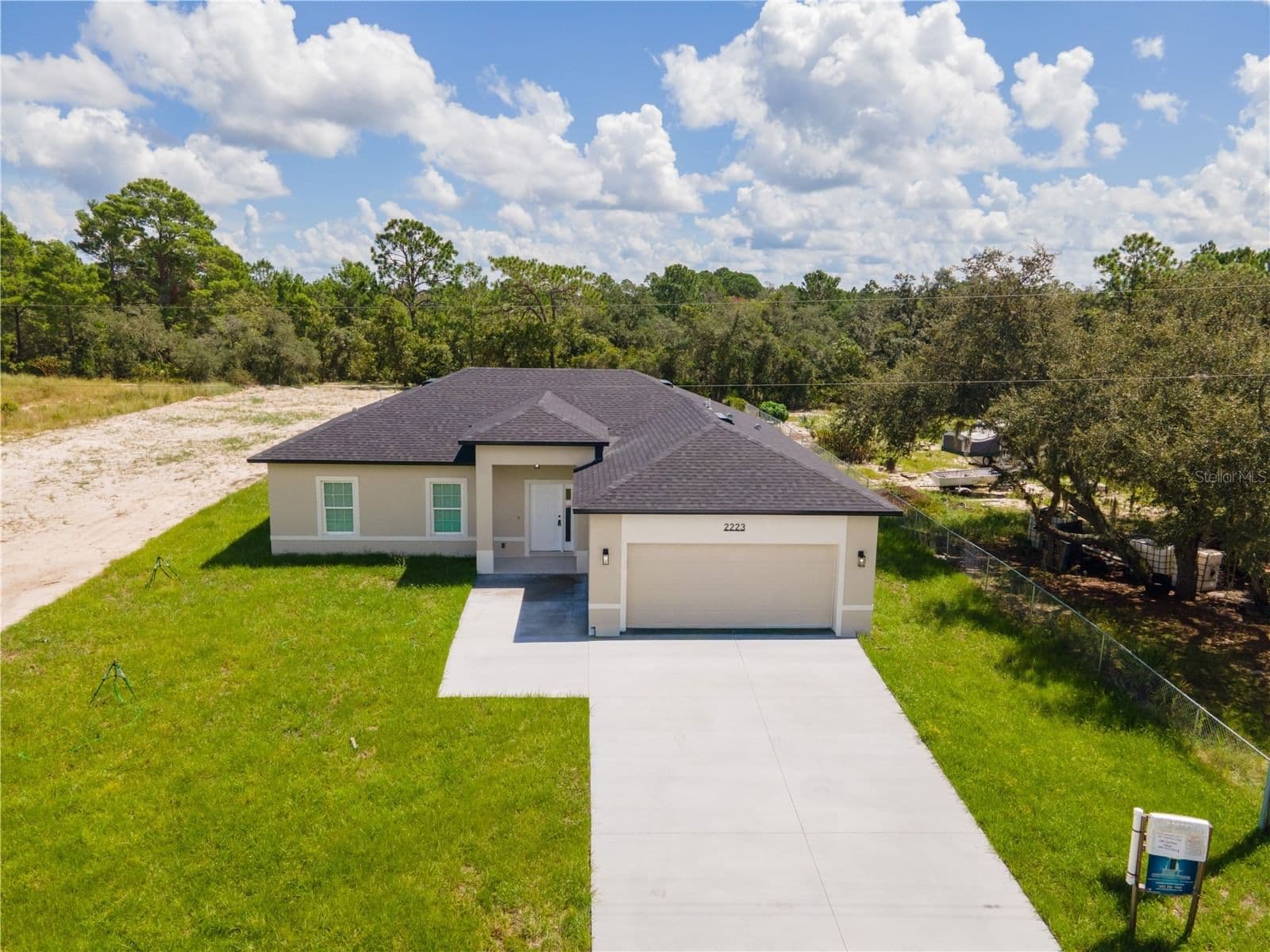 2223 LEMON Drive