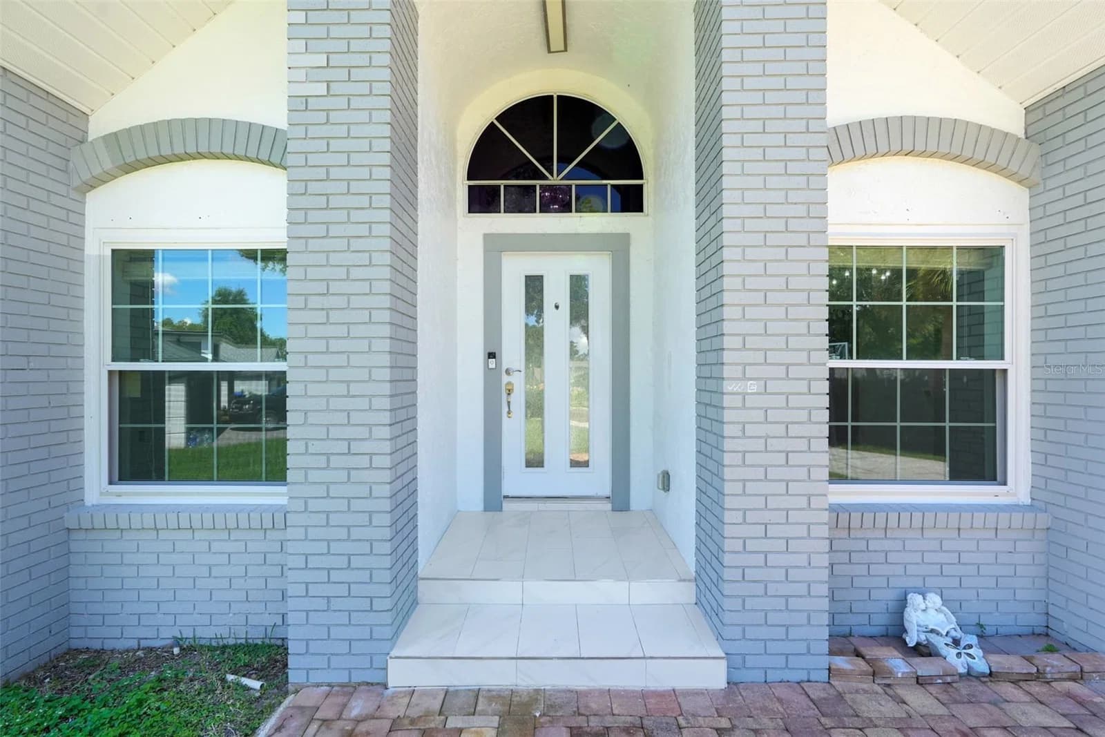 9106 GALLEON Court