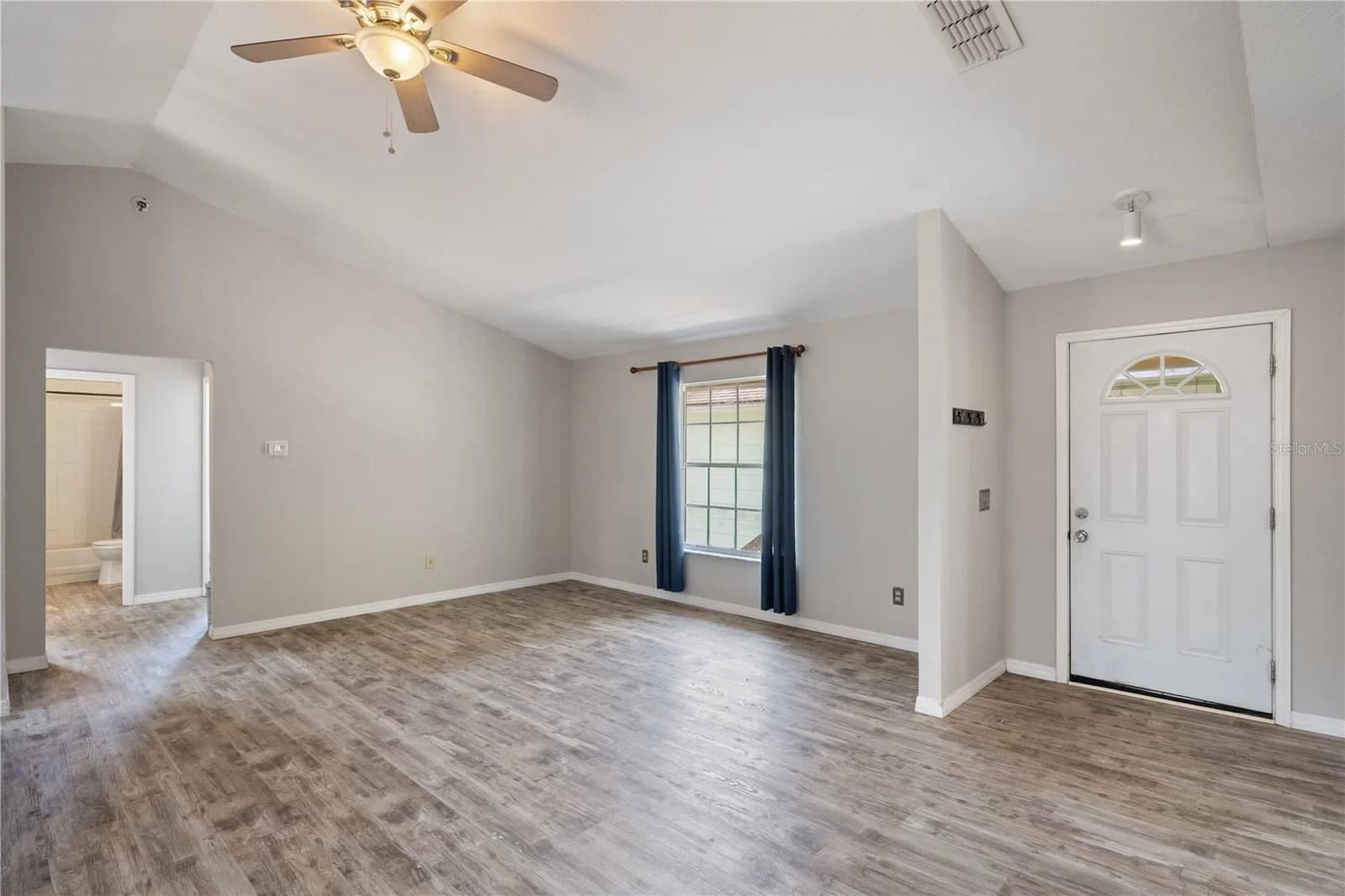 9848 PINEY POINT Circle