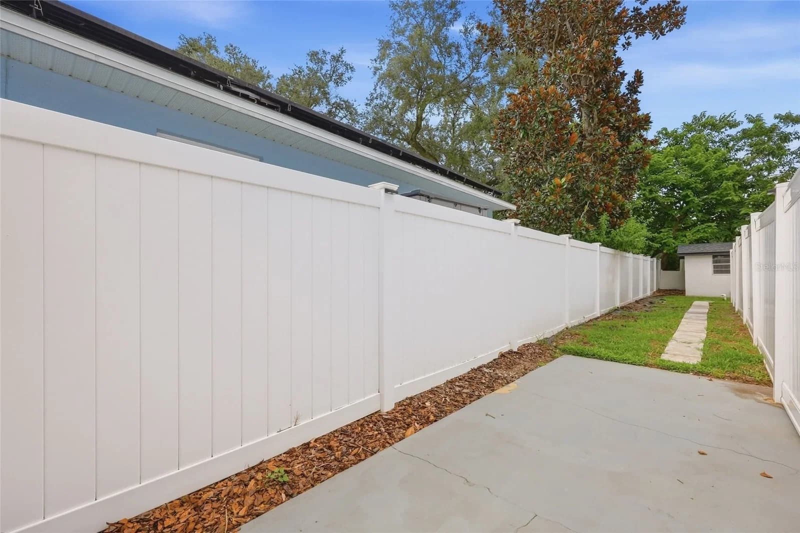 1711 WHITE Avenue #B2