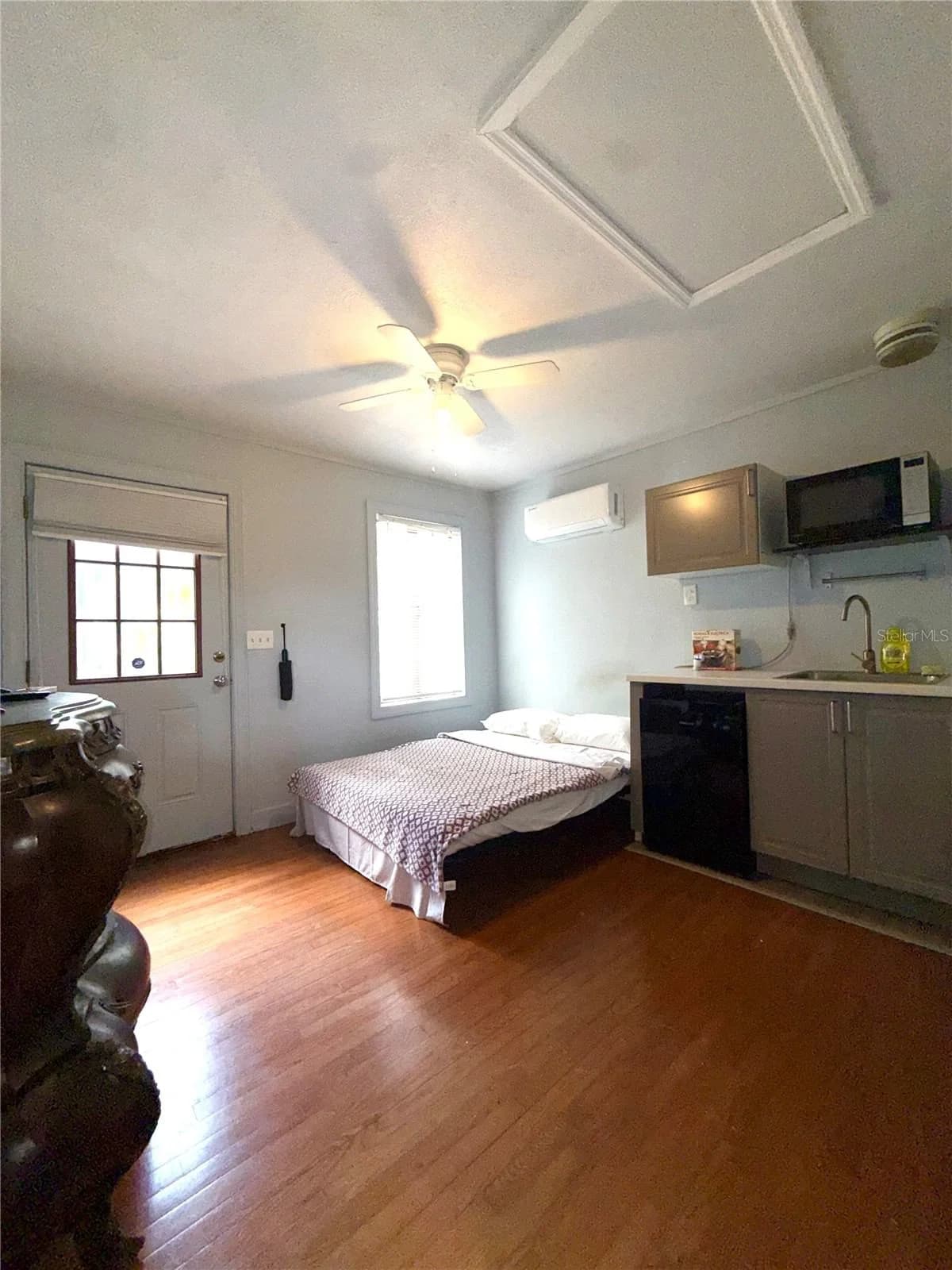 407 SHINE Avenue