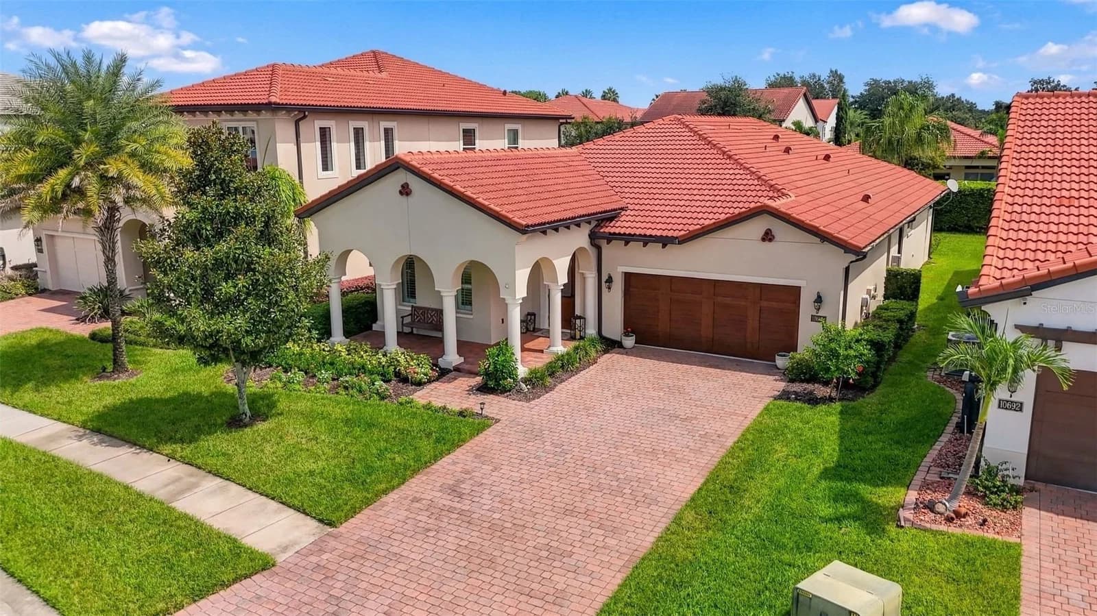10698 ROYAL CYPRESS Way