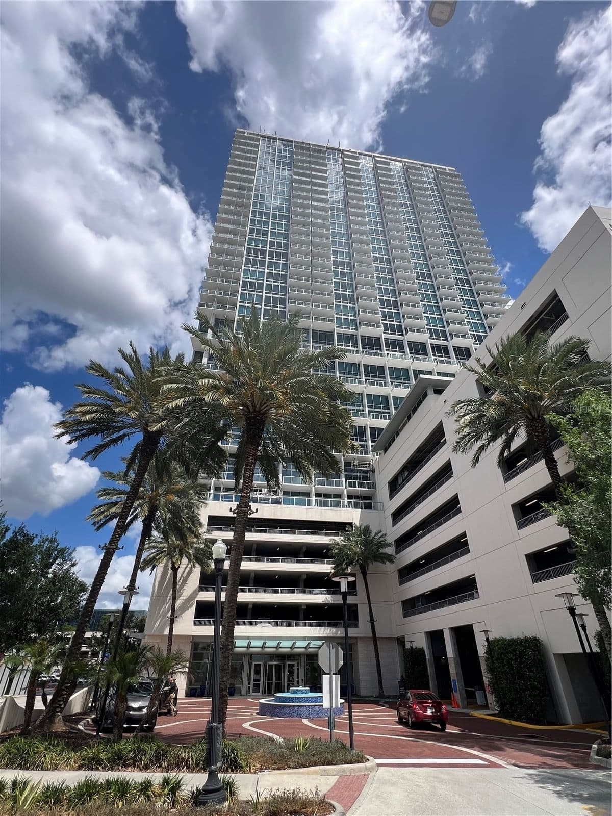 150 ROBINSON Street #2409