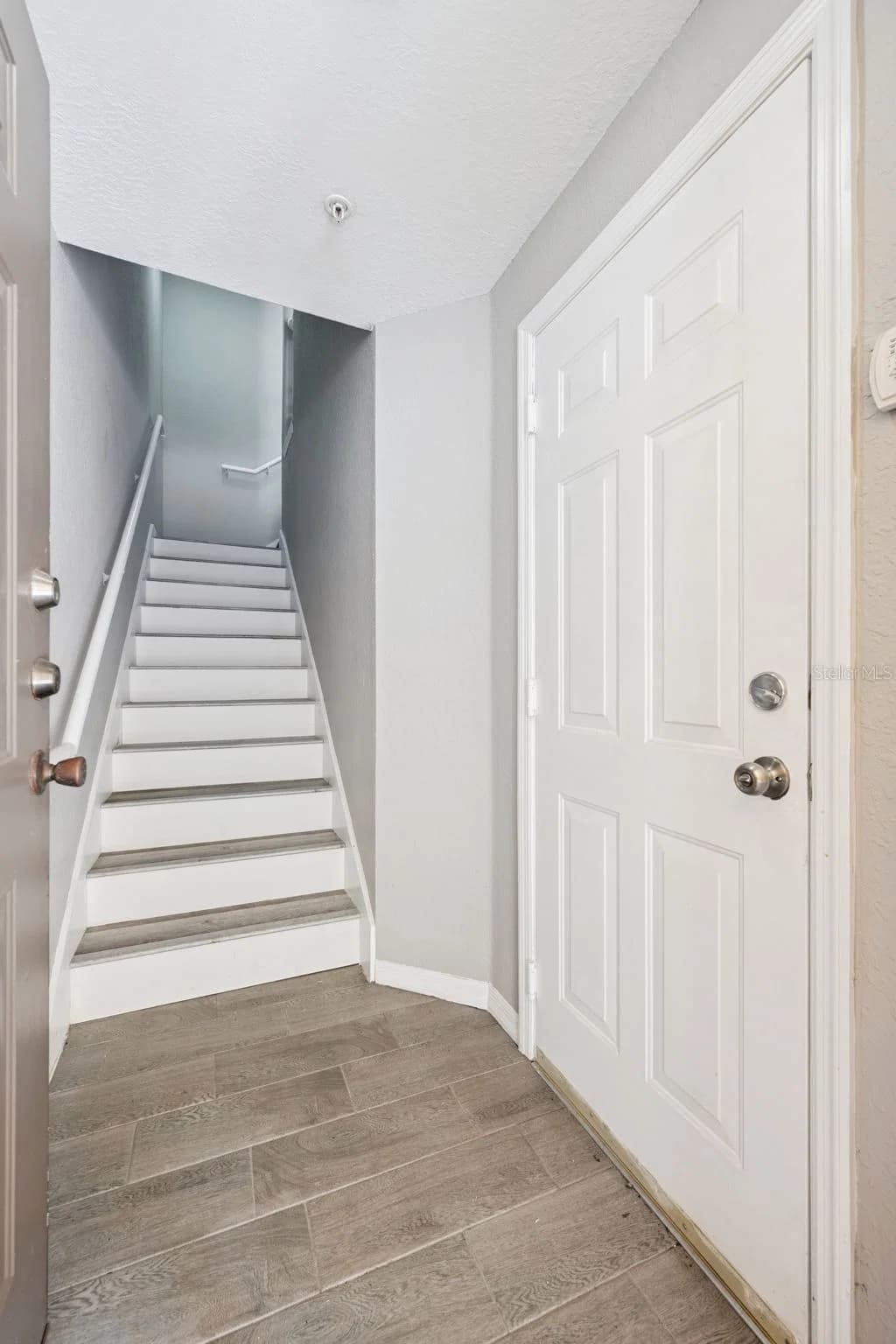 6123 METROWEST Boulevard #101