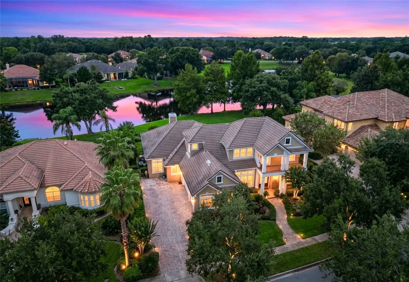 8754 SOUTHERN BREEZE Drive