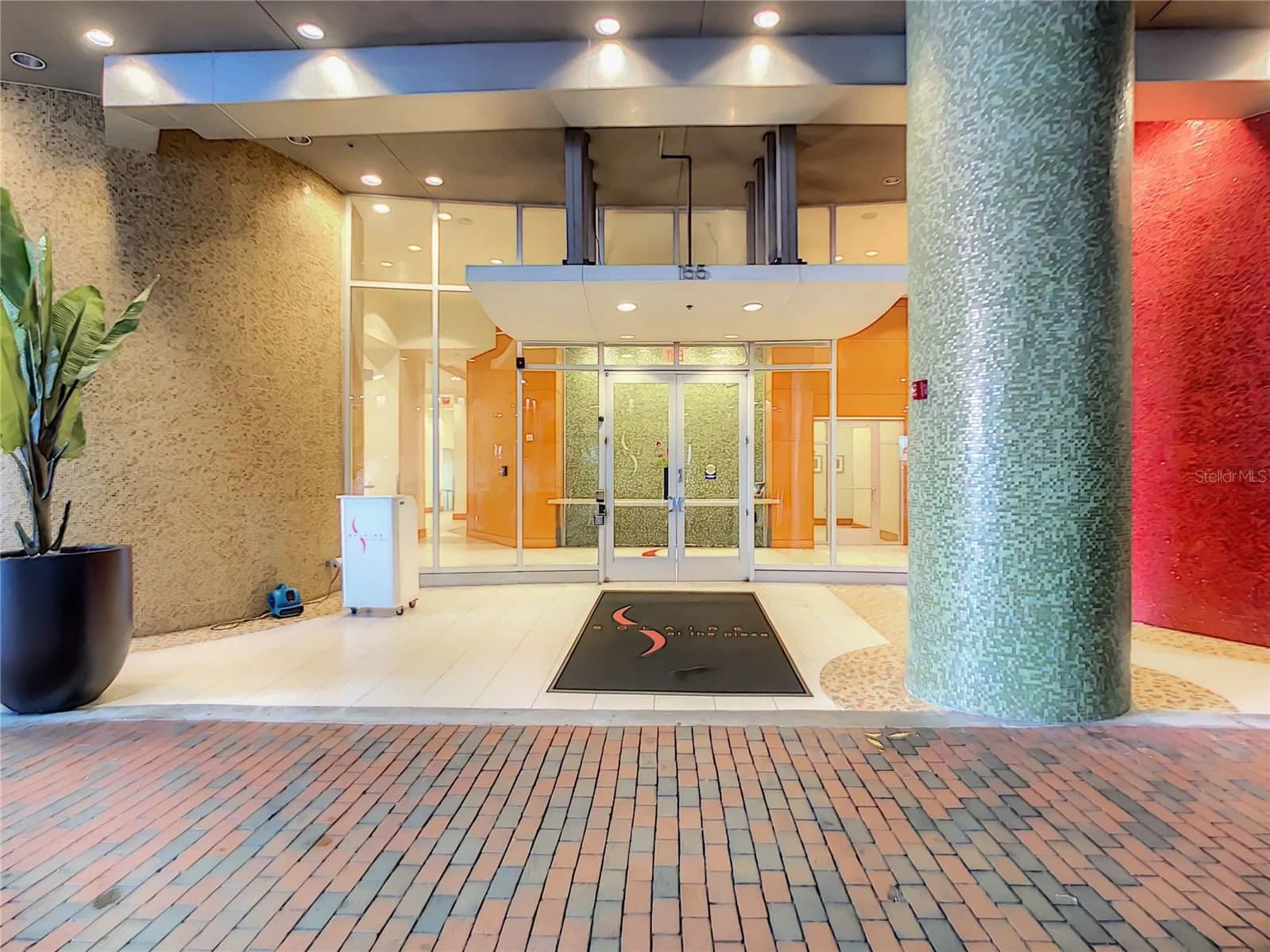 155 COURT Avenue #1106