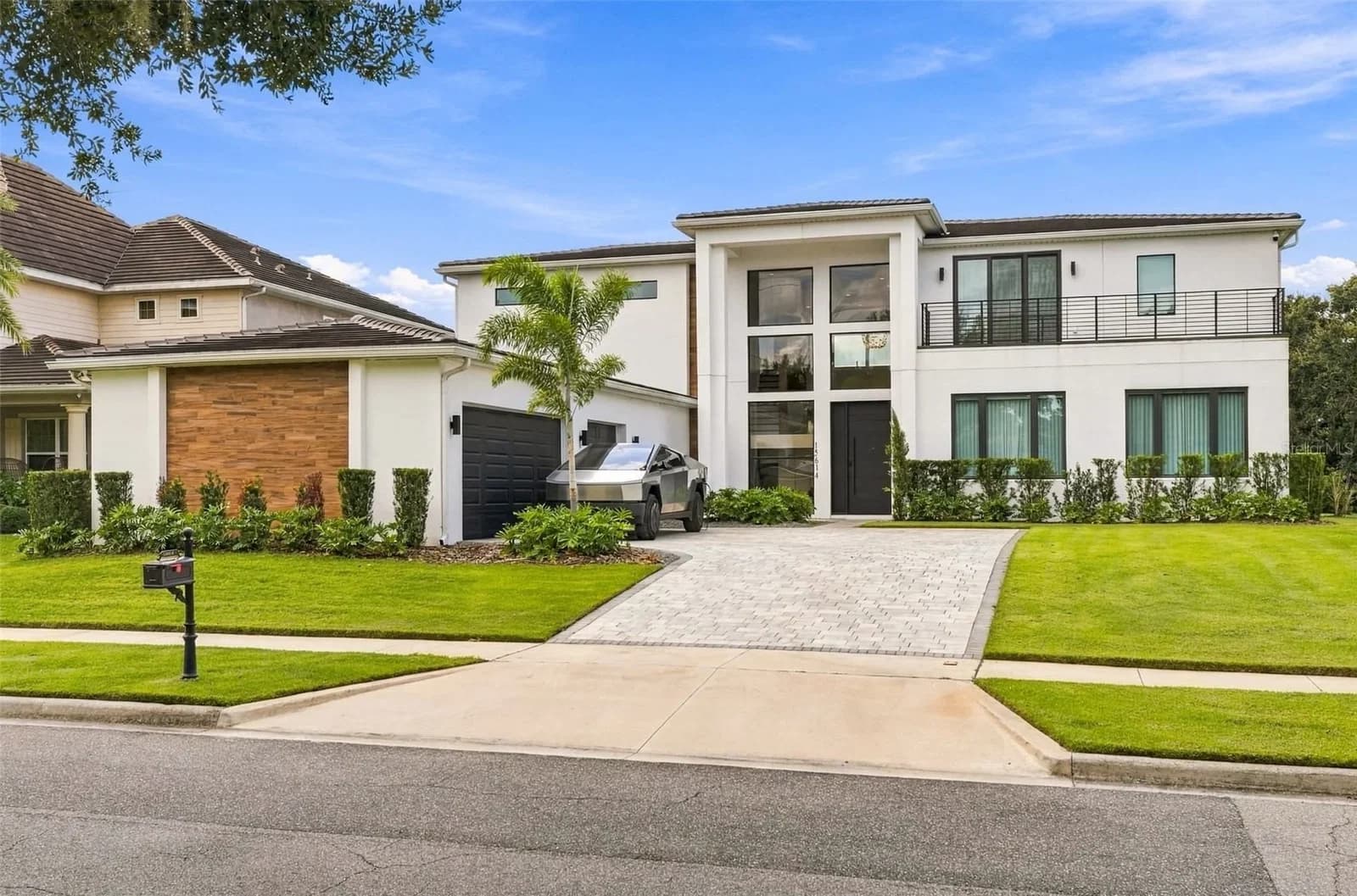 15614 ESPALIER Way