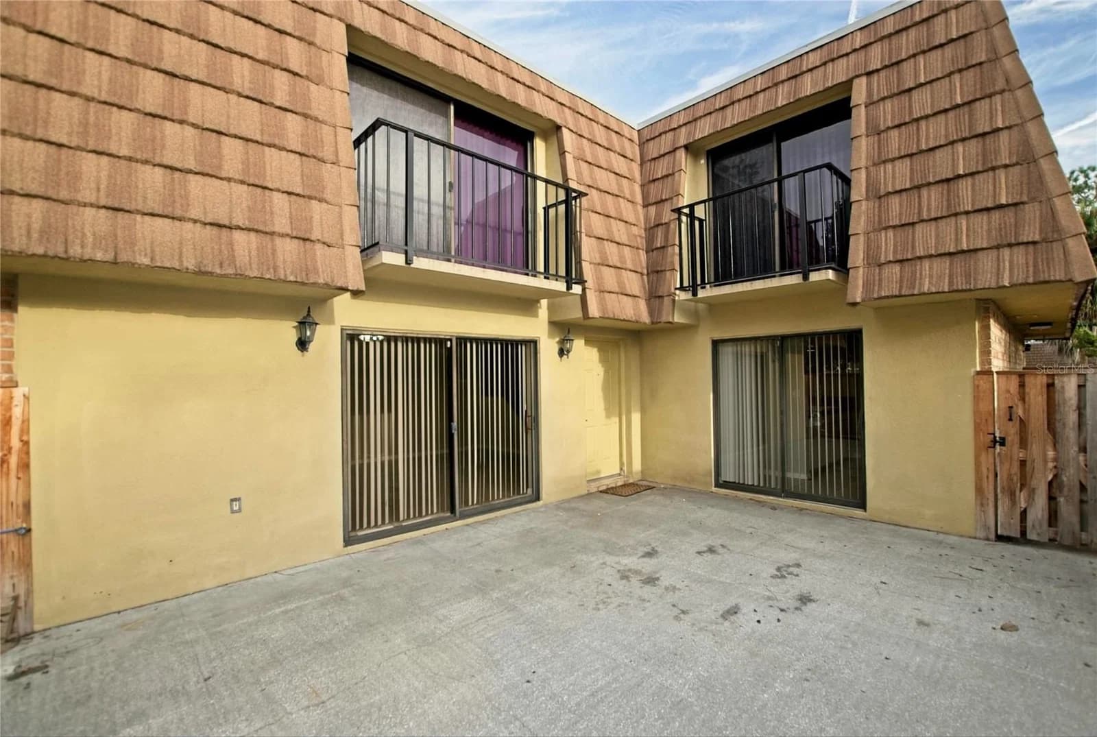 5373 BAMBOO Court #402