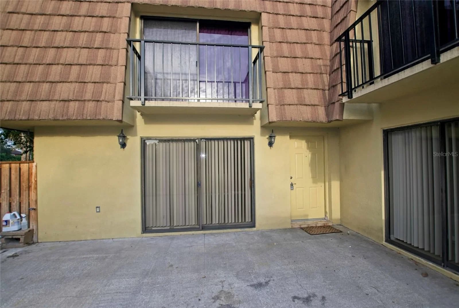 5373 BAMBOO Court #402