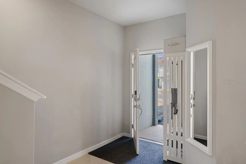 3954 PLAINVIEW Drive