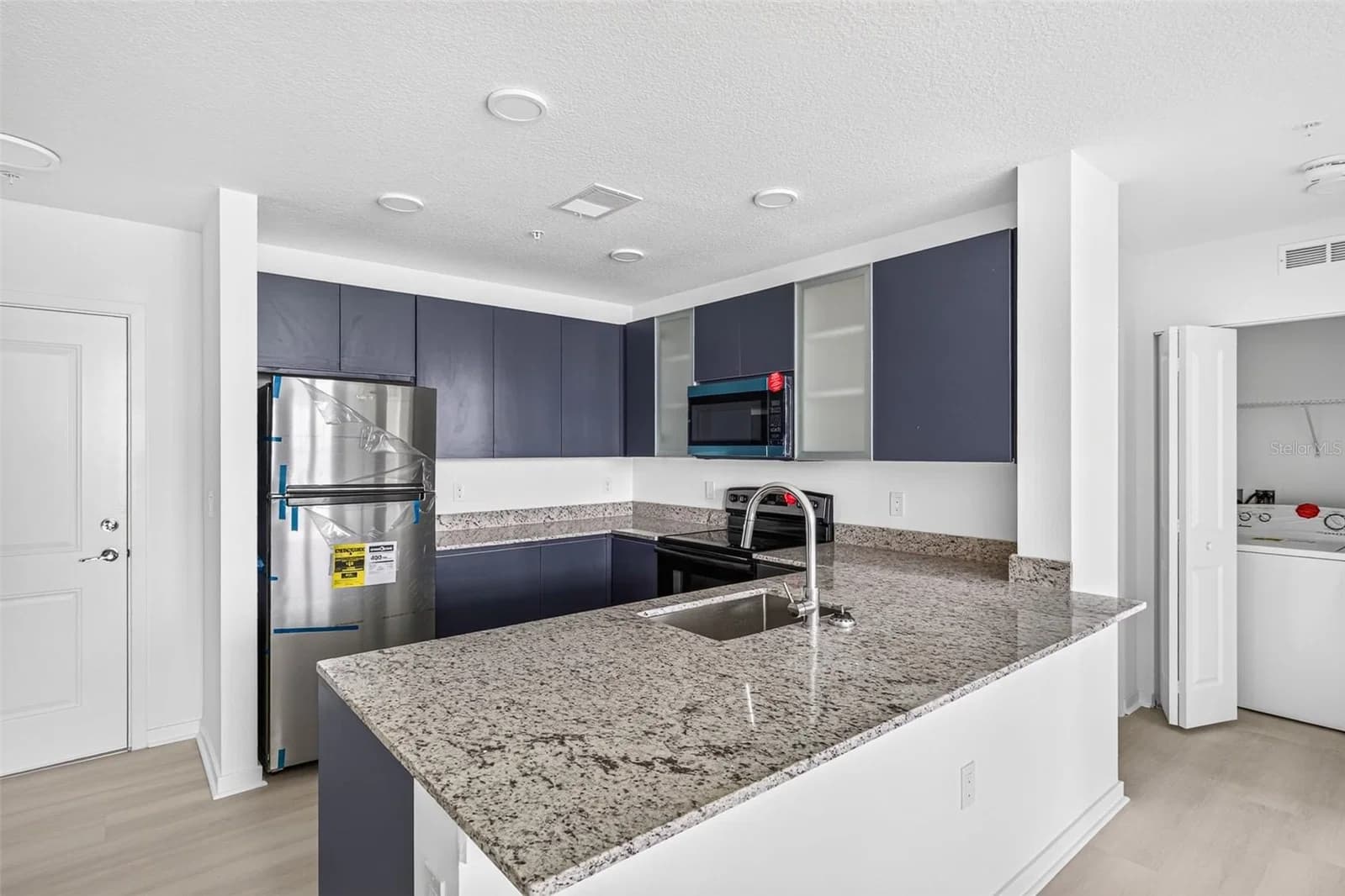 5563 MILLENIA PARK BLVD #517