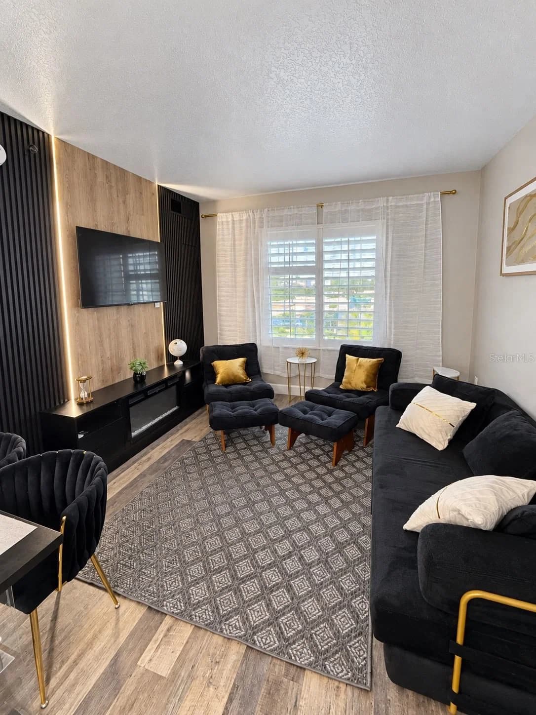 7601 CANADA Avenue #433/435