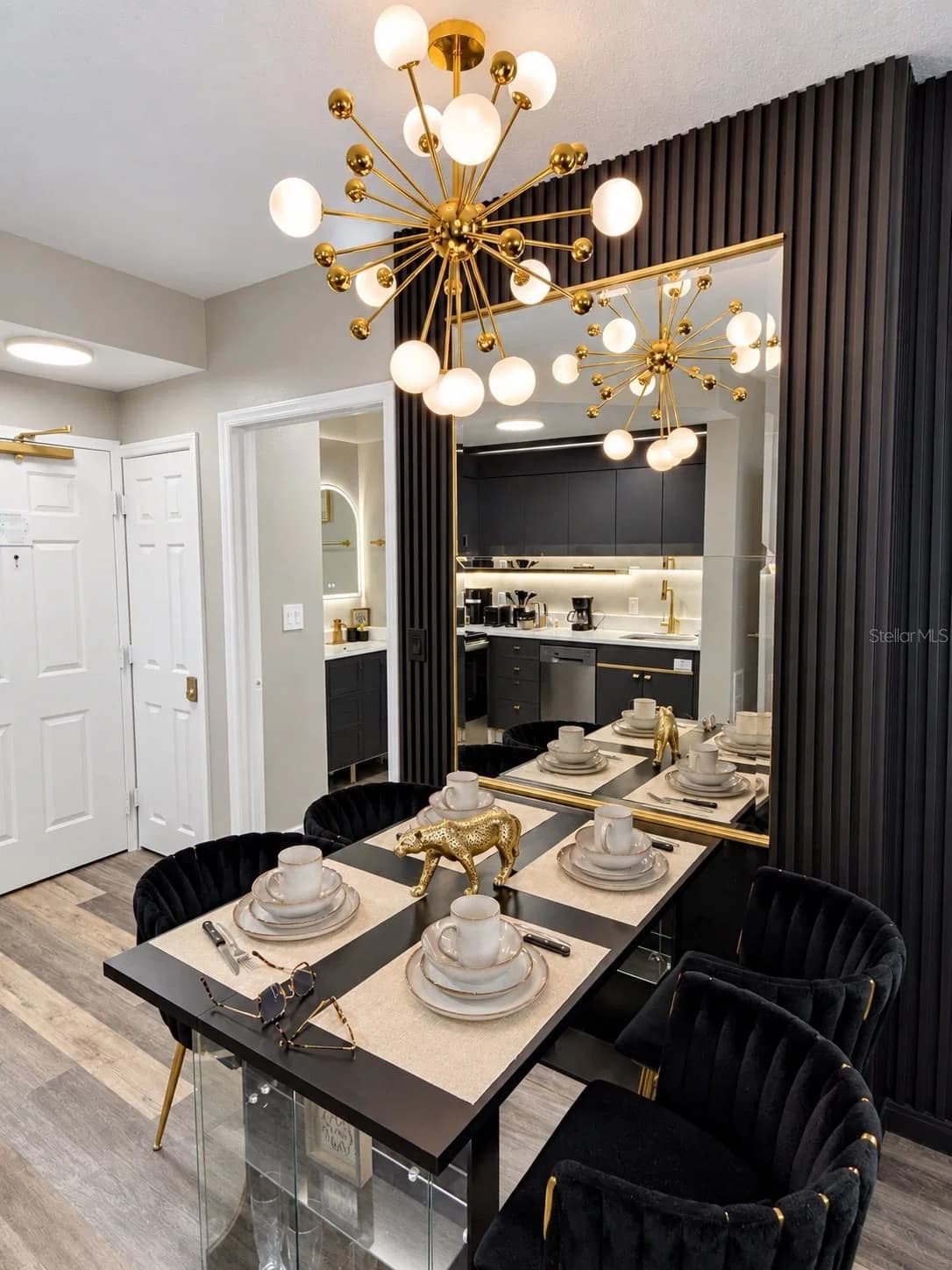 7601 CANADA Avenue #433/435