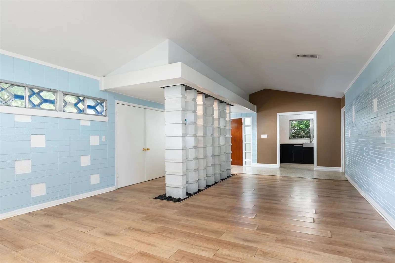3220 TRADEWINDS Trail