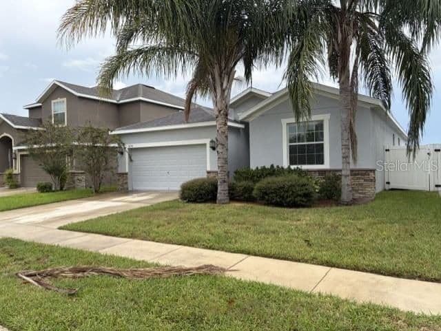 1574 THETFORD CIRCLE Circle